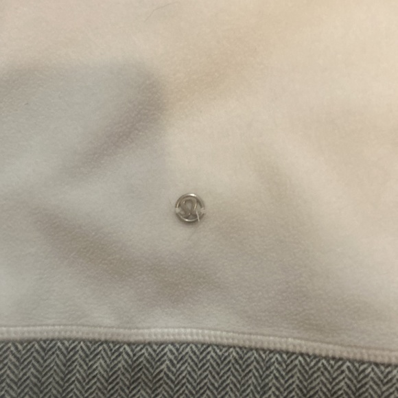 Lululemon fleece pullover. FP 4-3 - Picture 5 of 5